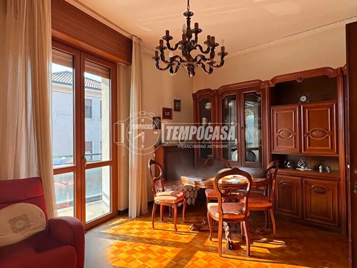 Appartamento trilocale in vendita in Via XXV Aprile, Sedriano