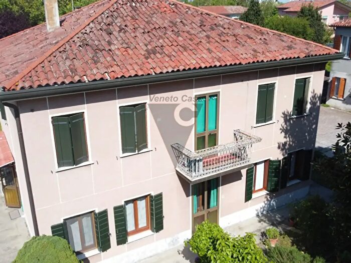 Casa con 5 locali in vendita in Venezia