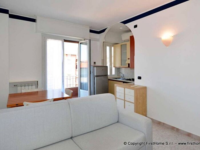 Appartamento bilocale in affitto in via Dei Tulipani, Giambellino, Milano