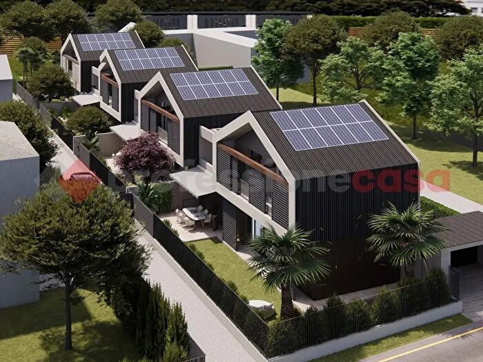 Casa trilocale in vendita in Via Manzoni, Vaprio DAdda