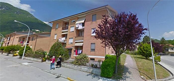 Appartamento trilocale in vendita in Esanatoglia