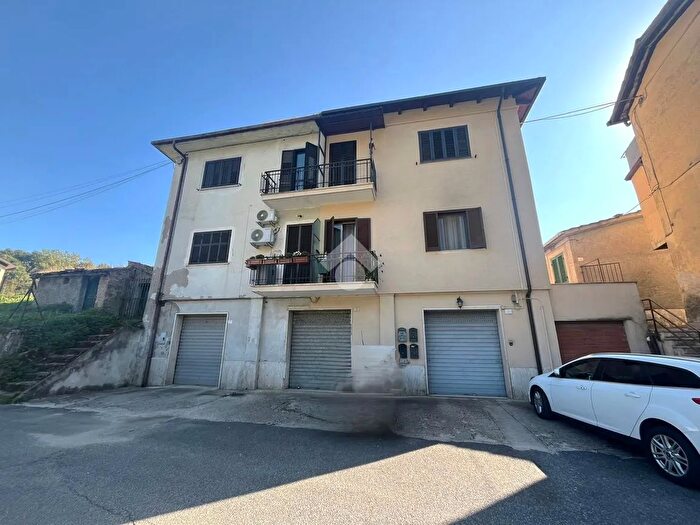 Appartamento trilocale in vendita in Via della Pila, Subiaco