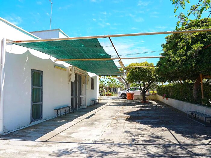 Appartamento con 6 locali in vendita in Cutrofiano