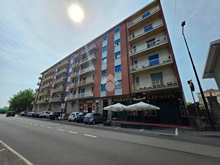 Appartamento quadrilocale in affitto in Via Sestriere, Rivoli