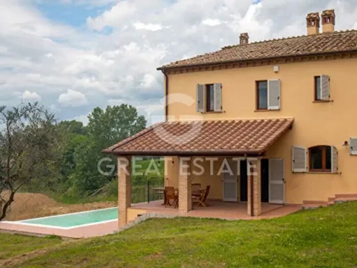 Casa con 6 locali in vendita in Narni