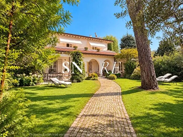 Casa con 6 locali in vendita in Via della Barbiera, Forte Dei Marmi