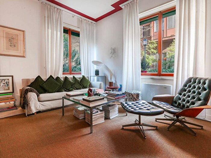 Appartamento bilocale in affitto in Via Ciovasso, Brera, Milano