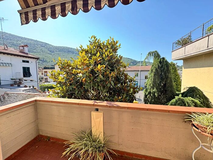Appartamento con 5 locali in vendita in Via Bologna, Prato