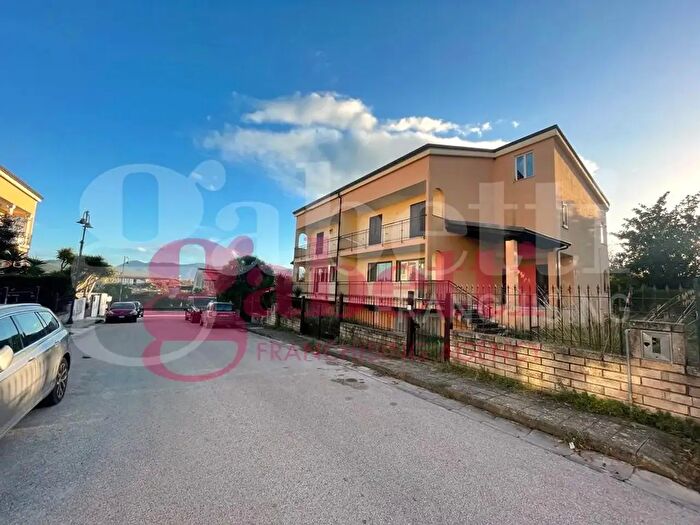 Casa con 5 locali in vendita in Via Padre Cipriano Caruso Snc, Pietravairano