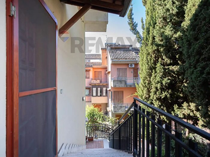 Casa con 7 locali in vendita in Via per San Giovanni Galermo B, Gravina Di Catania