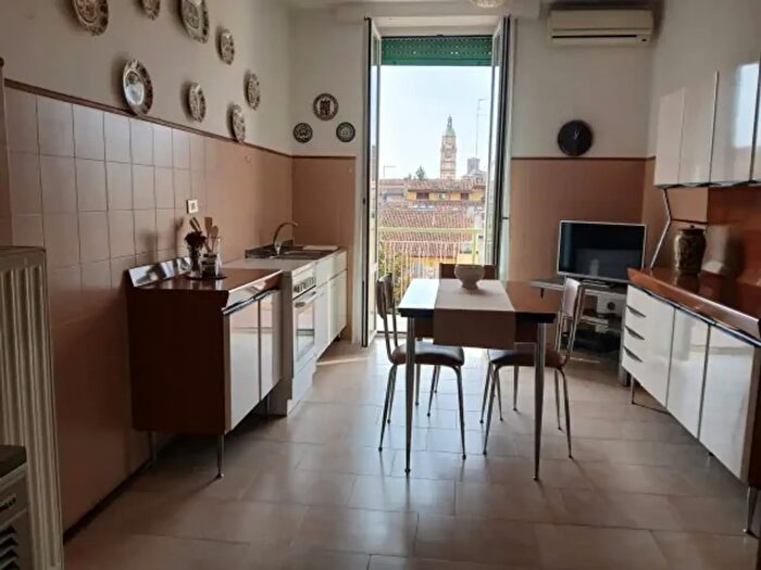 Appartamento quadrilocale in vendita in Via Benedettine, Piacenza