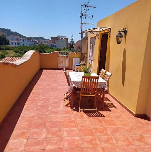 Appartamento trilocale in vendita in Via Fiorina Sardo, Rometta