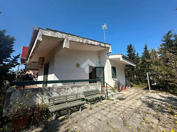 Casa quadrilocale in vendita in Parco Europa, Castel Volturno