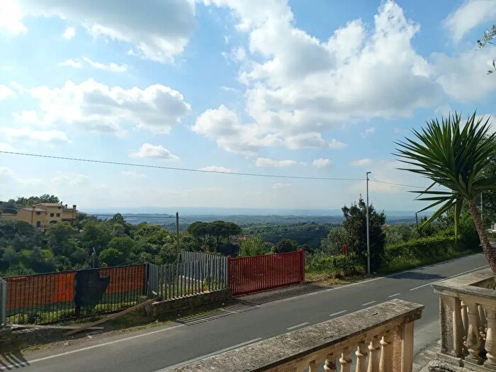 Appartamento con 5 locali in vendita in Viale Rieti, Palombara Sabina