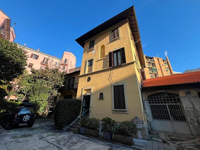 Case in Vendita e in Affitto - 2