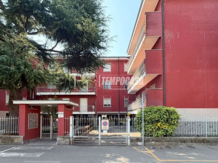 Appartamento quadrilocale in vendita in Via Concetto Marchesi, Paullo