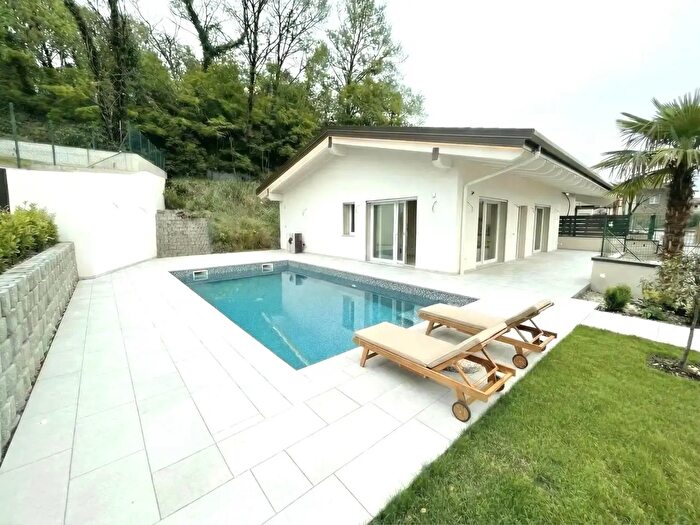 Casa con 6 locali in vendita in Via I Barbieri, Padenghe Sul Garda