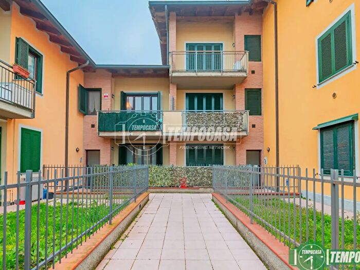 Appartamento bilocale in vendita in Via Giuseppe Garibaldi, Castiraga Vidardo