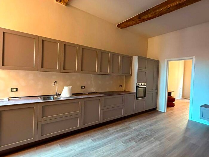 Appartamento quadrilocale in affitto in Via San Giacomo, Centro Storico, Modena