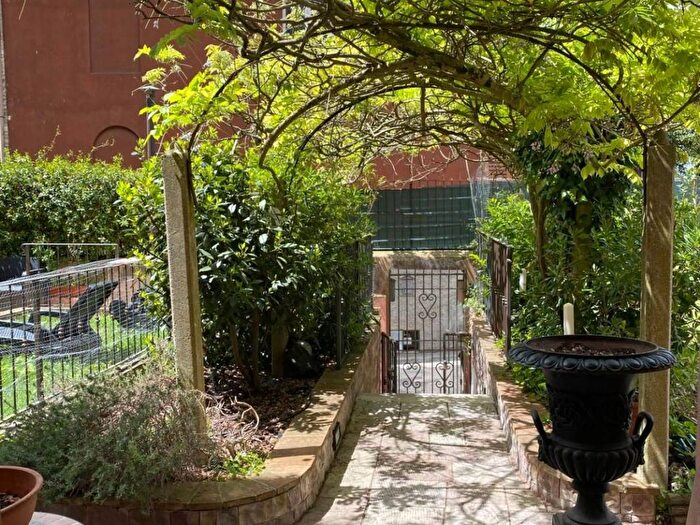 Casa con 6 locali in affitto in Via della Siepe, Centro Storico, Perugia