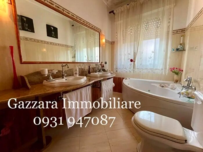 Appartamento con 5 locali in vendita in Solferino, Canicattini Bagni