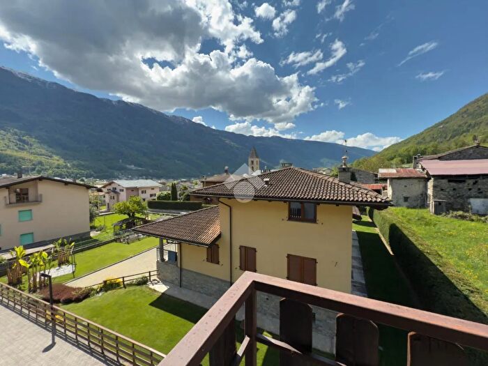 Case in Vendita e in Affitto - 2