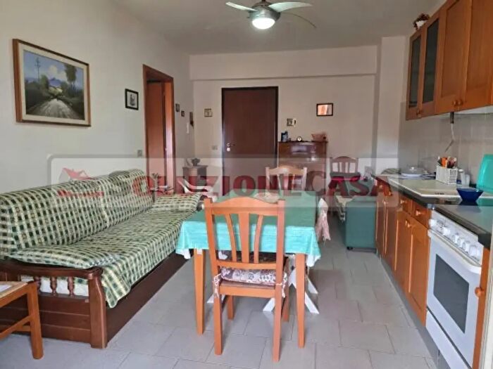 Appartamento bilocale in vendita in Via Stradella Catania, Santa Teresa Di Riva