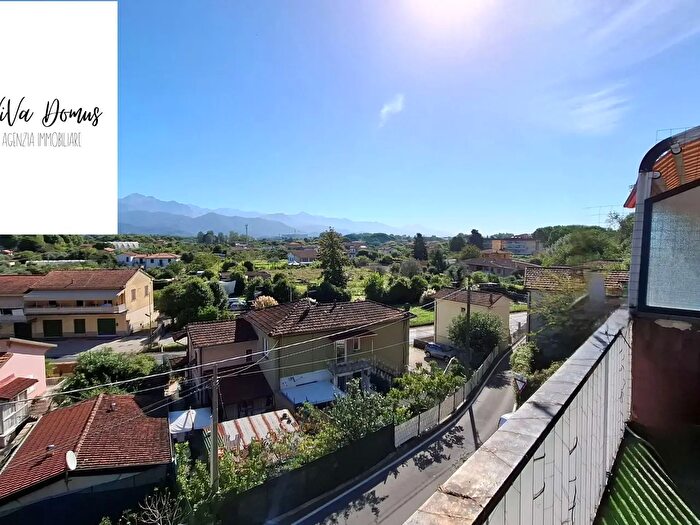 Appartamento bilocale in vendita in Via Visola, Ameglia