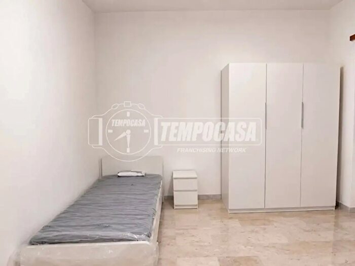 Appartamento monolocale in affitto in Via San Giacomo dei Capri, Napoli