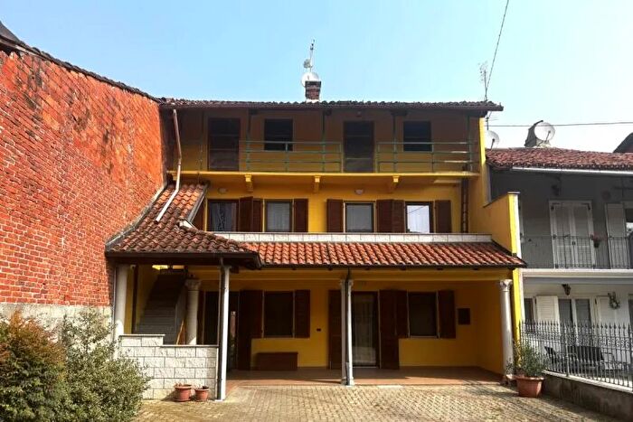Casa in vendita in Via Accotto Strambino To, Strambino