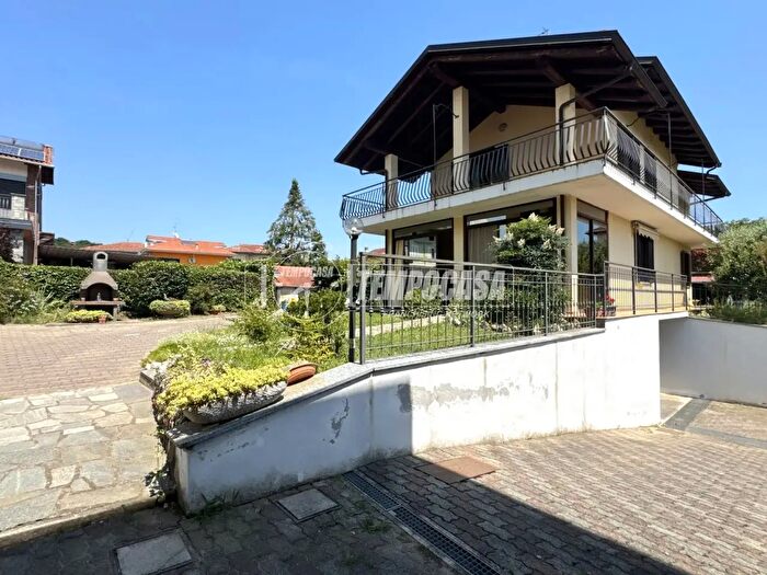 Casa con 5 locali in vendita in Via Parlamento, Cossato