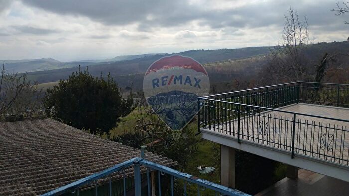 Casa con 5 locali in vendita in Contrada Torre Valle, Civitella Casanova