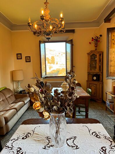 Casa con 10 locali in vendita in Ersa Quarta Via per Camaio, Lucca