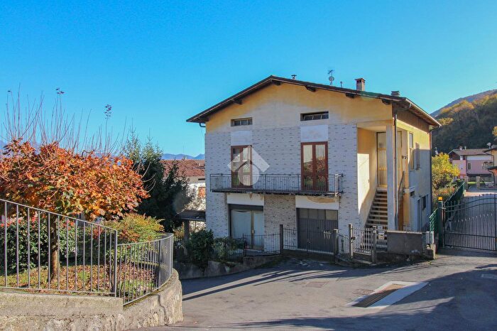 Casa con 5 locali in vendita in Via Disciplina, Agnosine