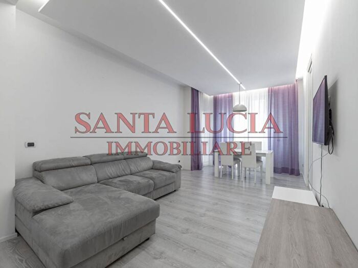Appartamento trilocale in affitto in Via Antonia Pozzi, Monte Rosa Lotto, Milano