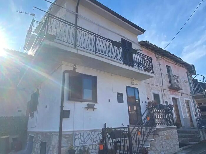 Casa con 5 locali in affitto in Via Oriente, Tagliacozzo