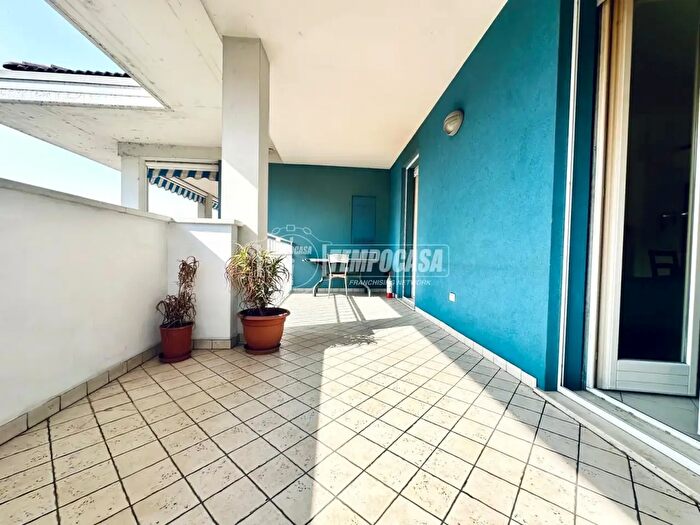 Appartamento trilocale in vendita in Via Irta, Desenzano Del Garda