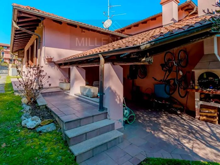 Case in Vendita e in Affitto - 3