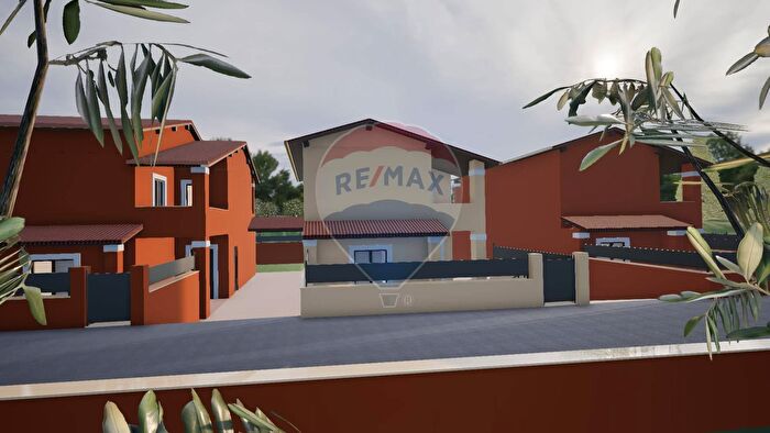 Casa con 6 locali in vendita in Via Casa Tiritosti Snc, Trevi