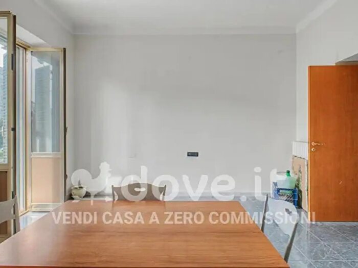 Appartamento trilocale in vendita in Via Lago di Varano, Taranto