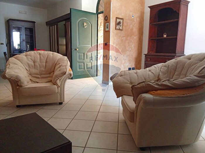 Casa con 5 locali in vendita in Via Ignazio Groi, Niscemi