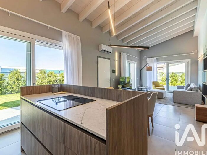 Appartamento quadrilocale in vendita in Via Monte Baldo, Desenzano Del Garda