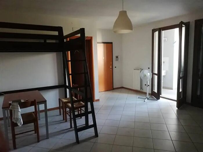 Appartamento quadrilocale in affitto in Firenze