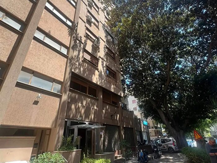 Appartamento quadrilocale in vendita in Via Villa Heloise, Palermo
