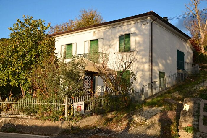 Casa trilocale in vendita in Perticara Novafeltria Rn, Novafeltria