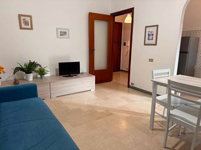 Appartamento bilocale in affitto in Sanpierdicanne, Chiavari