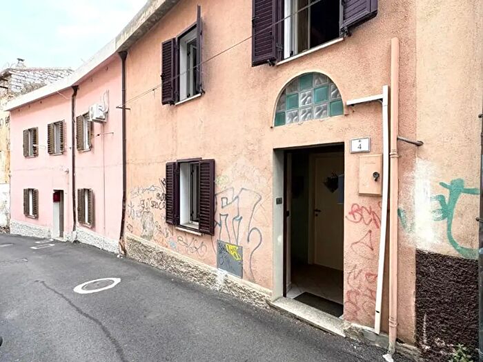 Appartamento trilocale in vendita in Via Giosuè Carducci, Nuoro