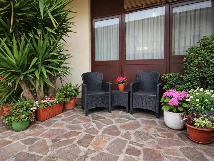 Casa con 6 locali in vendita in Via della Chiesa di Santa Maria a Colle, Lucca