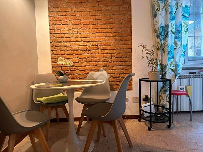 Appartamento bilocale in affitto in Corso S Gottardo, Ascanio Sforza, Milano