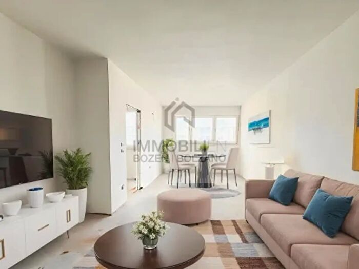 Appartamento trilocale in vendita in Via Resia, Bolzano